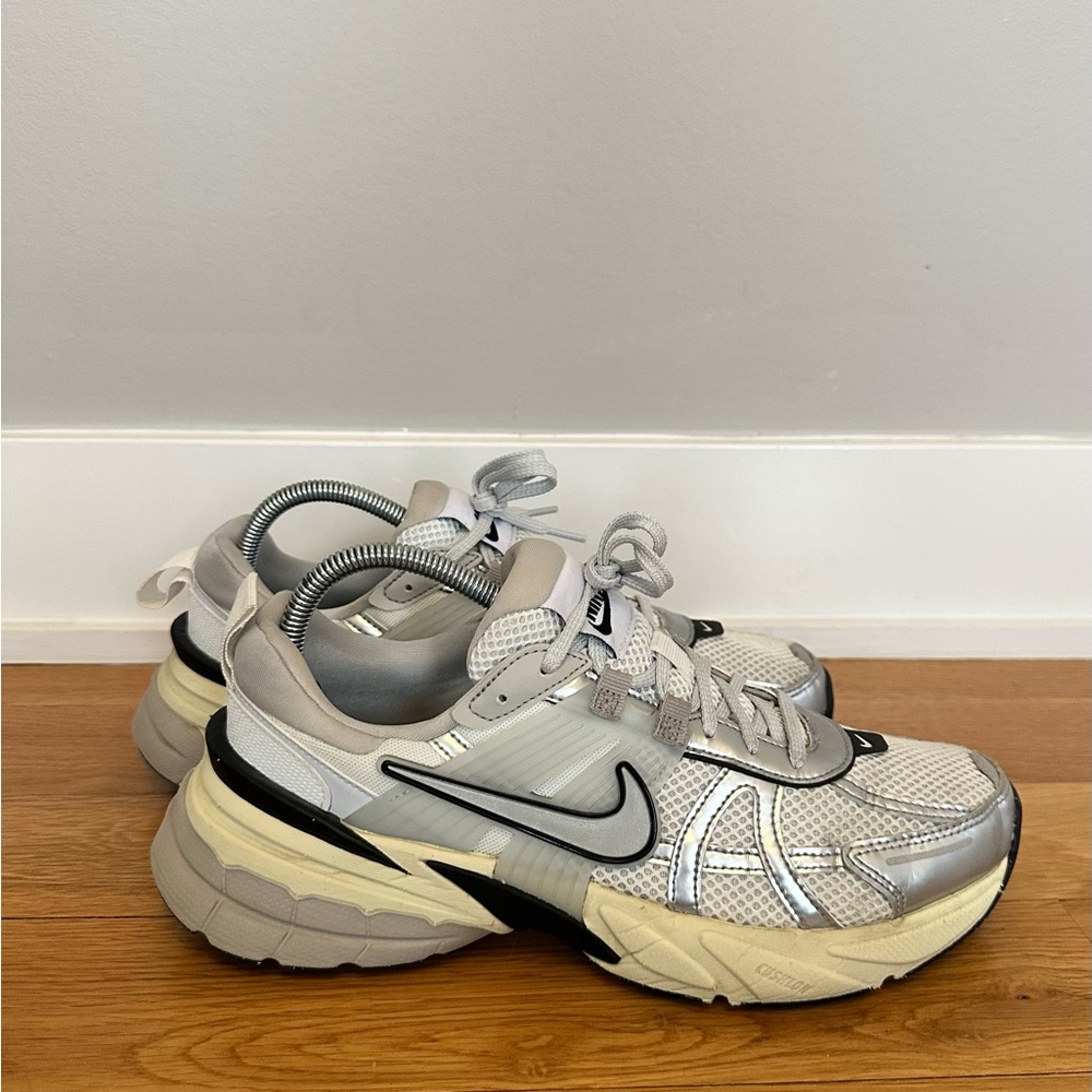Nike V2k Running Shoes Women’s Size 9.5